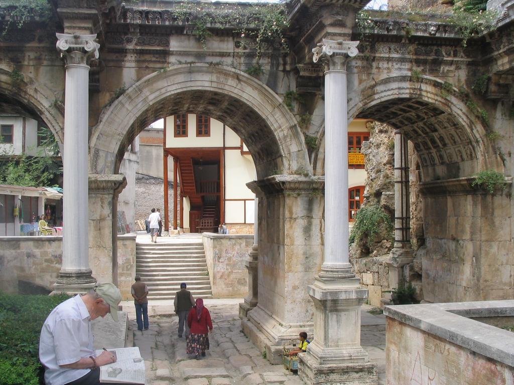 Ersoy Efe Pansiyon Antalya Exterior foto